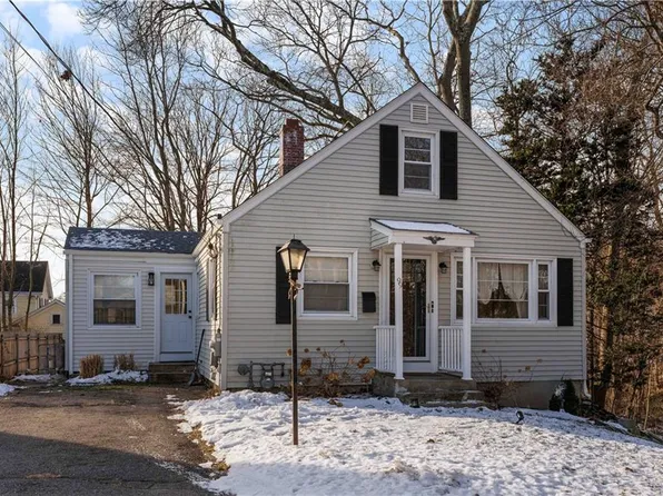 99 Allen Ave, Riverside, RI 02915