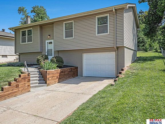 3rd image of 5006 N 93rd Ave