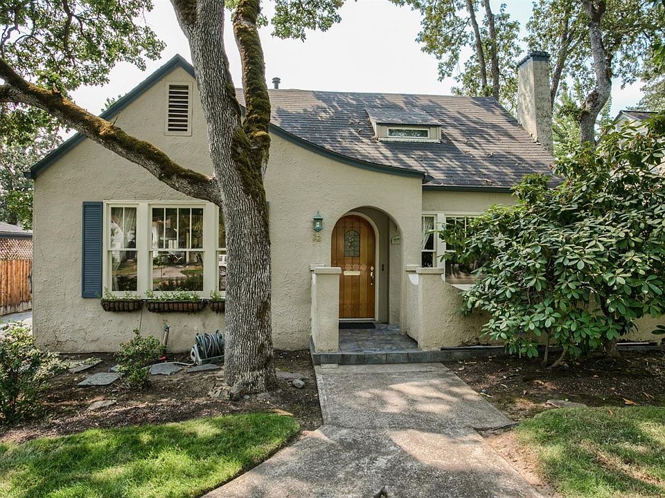 1st image of 22 Glen Oak Ct