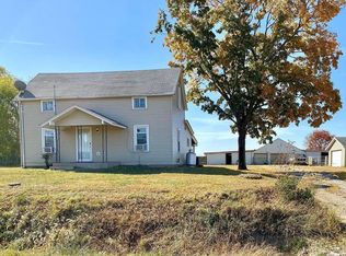 401 Pierron Rd, Jamestown, IL 62275