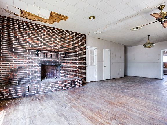2nd image of 600 N 4th St