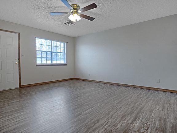 5th image of 1500 University Dr