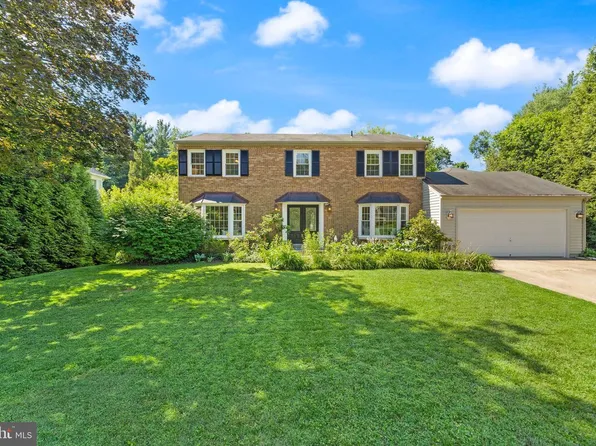9719 Cinnamon Creek Dr, Vienna, VA 22182