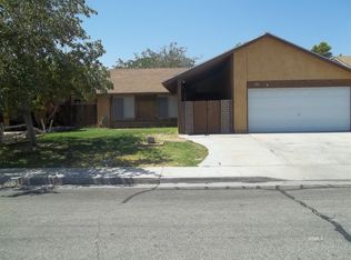 121 Rawhide Ln, Ridgecrest, CA 93555