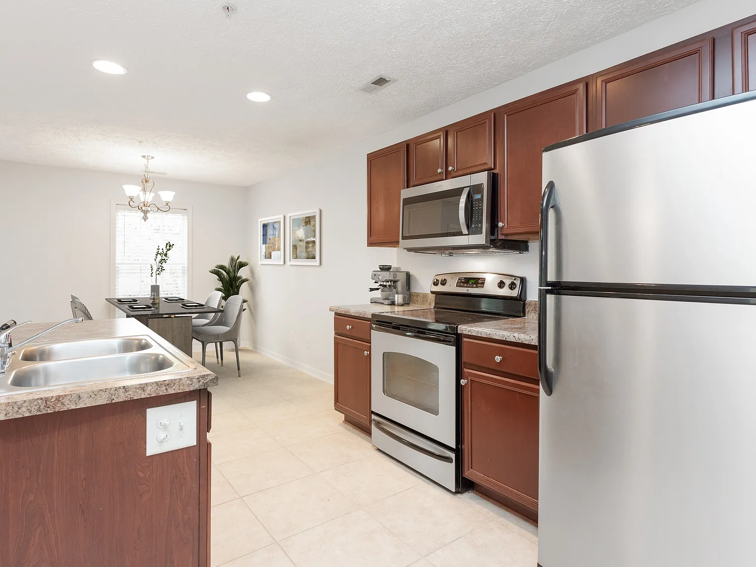 Village Chase Apartments — Photo 2