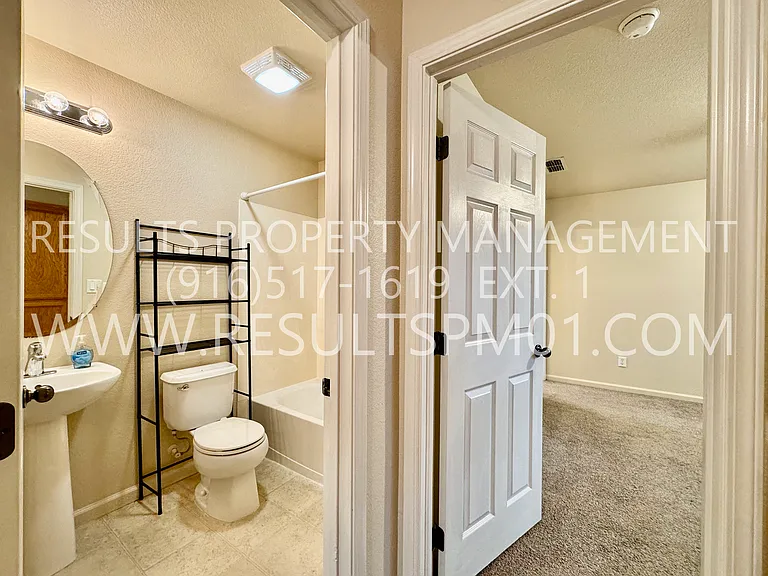 1529 Blue Squirrel St — Photo 11