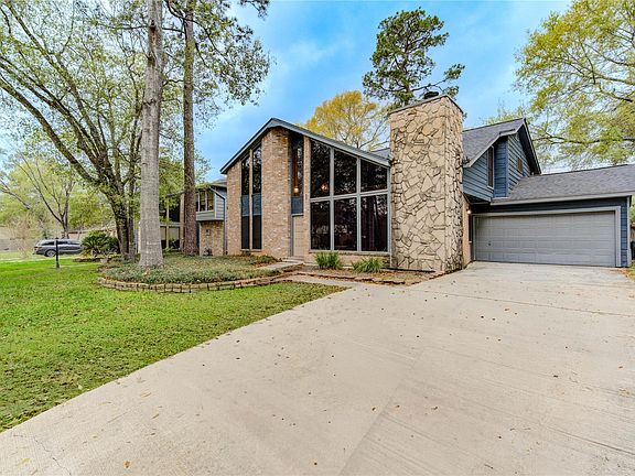 2nd image of 530 Enchanted Ln