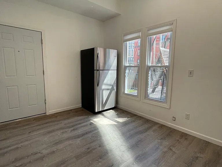 263 York St #2 — Photo 5