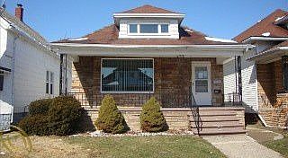 1st image of 2321 Yemans St