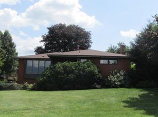 230 Laurel Dr, Greensburg, PA 15601