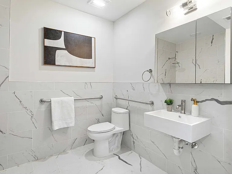 Paxton Park Apartments — Photo 48