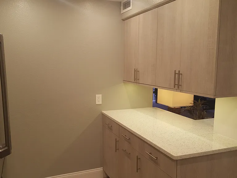 Guest 1/2 Bath