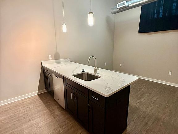 4th image of 124-128 W Union Blvd #110