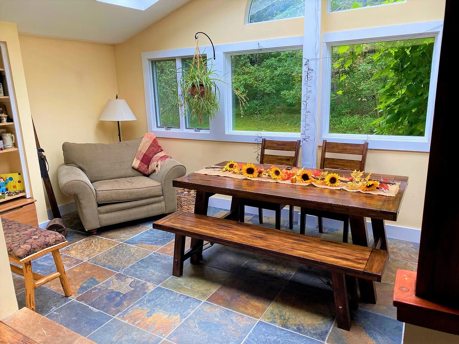 4 bed, 1800 sqft, $3,600 — Photo 3