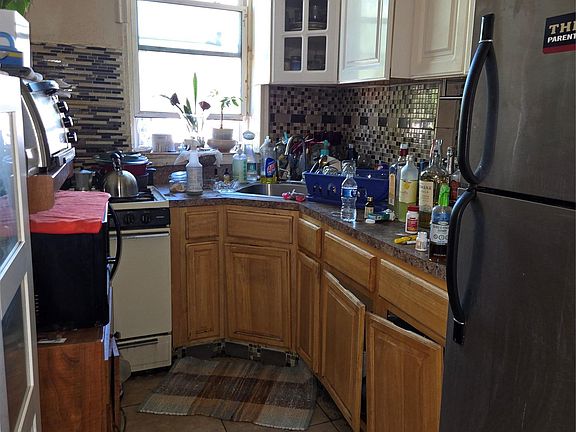 4th image of 343 Rutland Road