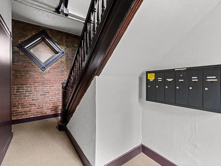3239 Jefferson Ave #2 — Photo 6