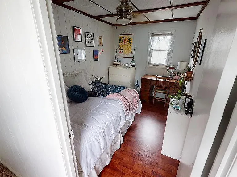 415 E Flora St — Photo 17