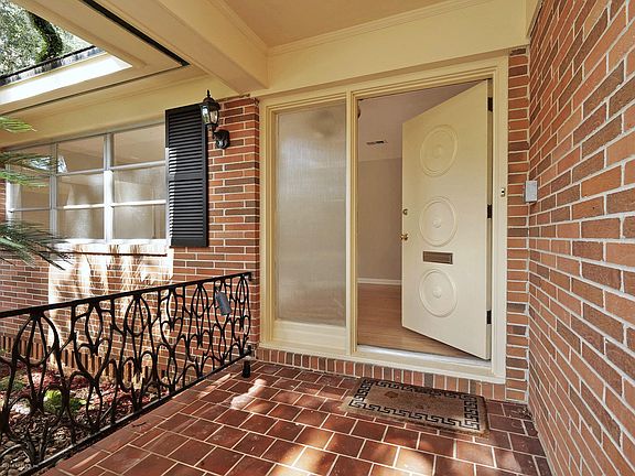 5367 Whitney St-3