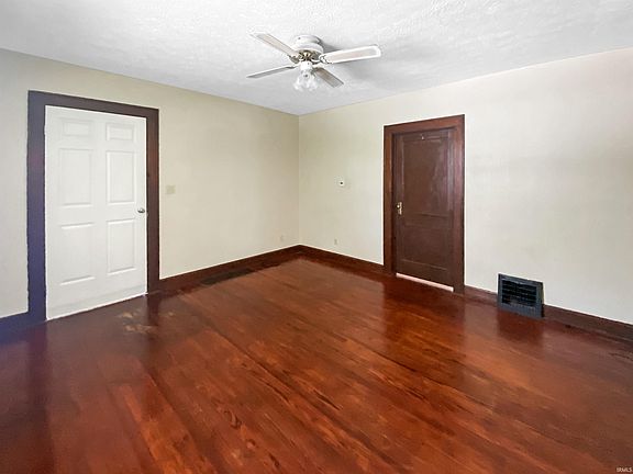 5th image of 1225 W Boonville New Harmony Rd
