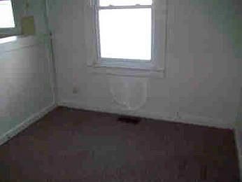 2nd image of 606 W Carroll St