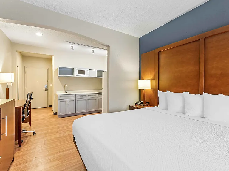 Studio Suite - 1 King Bed