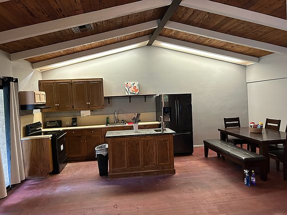 4th image of 421 E Belle Ter #3