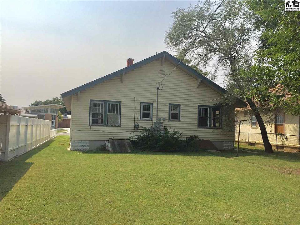 2nd image of 302 E 10th Ave