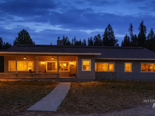 1126 Banks Lowman Rd, Garden Valley, ID 83622