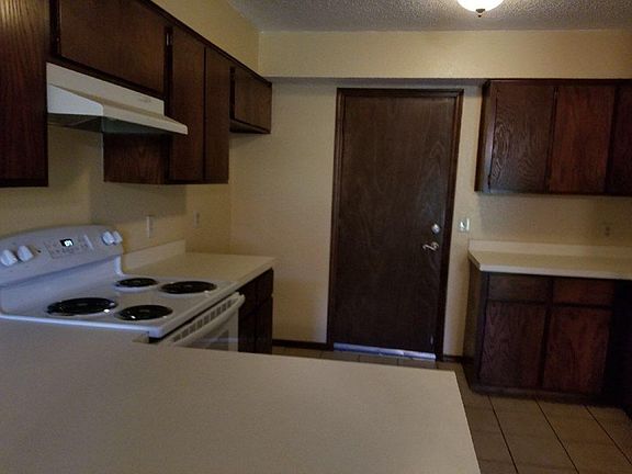 3rd image of 333 SW 92nd St