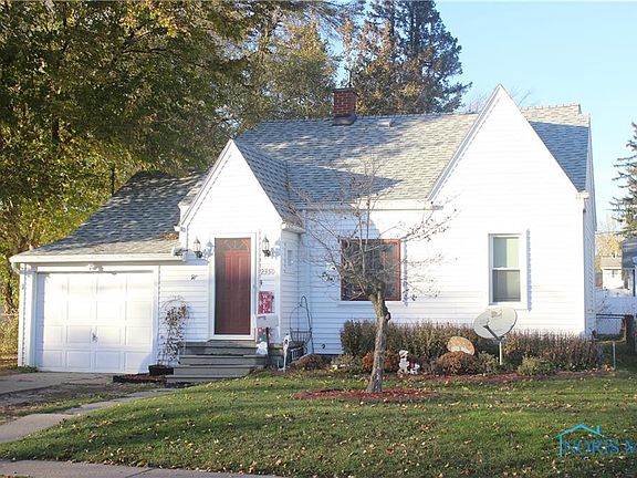 2nd image of 2350 Bucklew Dr
