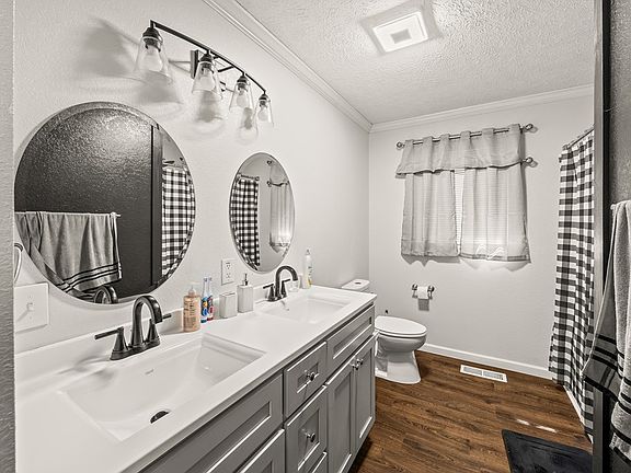 5th image of 121 Ashley Rd