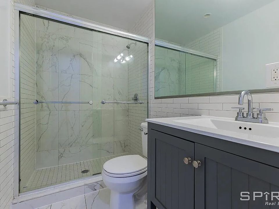1st image of 4 Saint Nicholas Ter APT 2