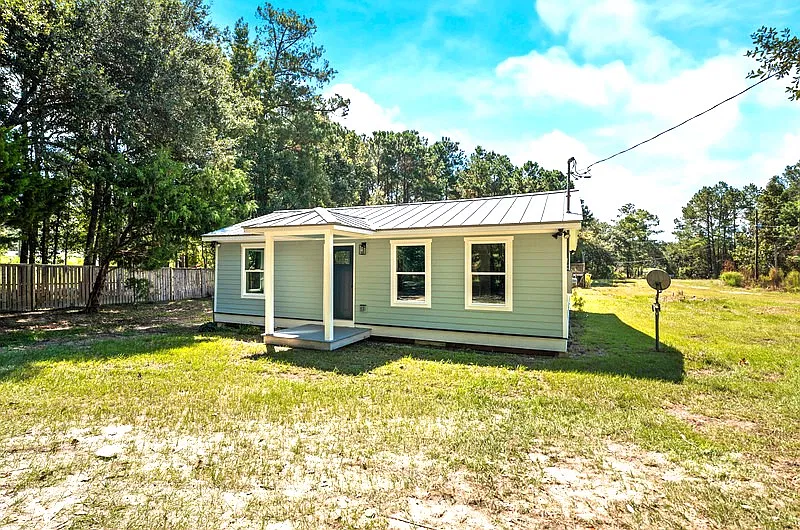 3 bed, 1020 sqft, $2,010 — Photo 3