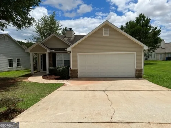 1750 Courtyard Ln, McDonough, GA 30252