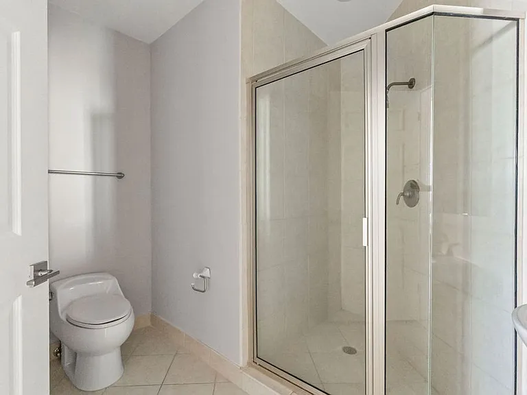 241 Riverside Dr #2610 — Photo 23