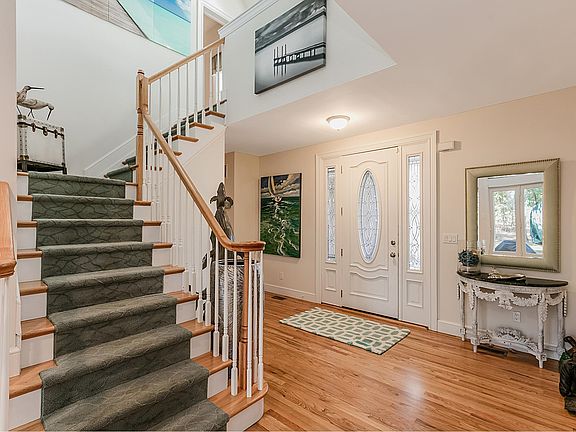 2nd image of 180 Main St Unit 6