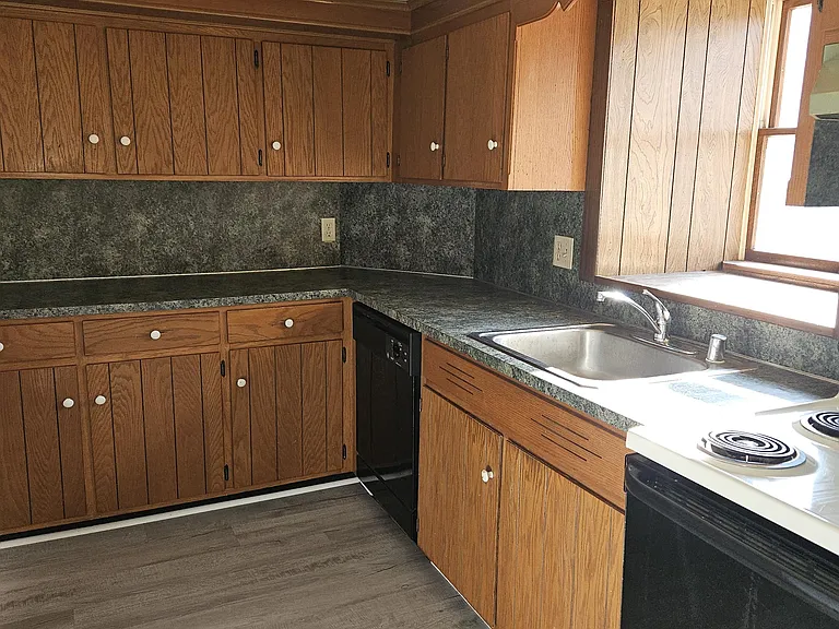 321 W Main St #5 — Photo 6