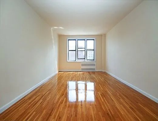 Rented by SW Queens Mezzanine | media 3