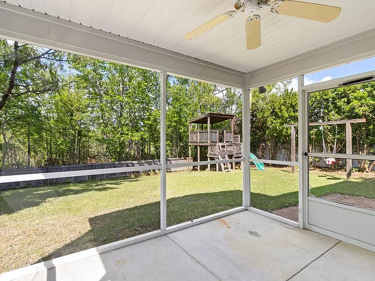47 Glenwood Ct — Photo 26