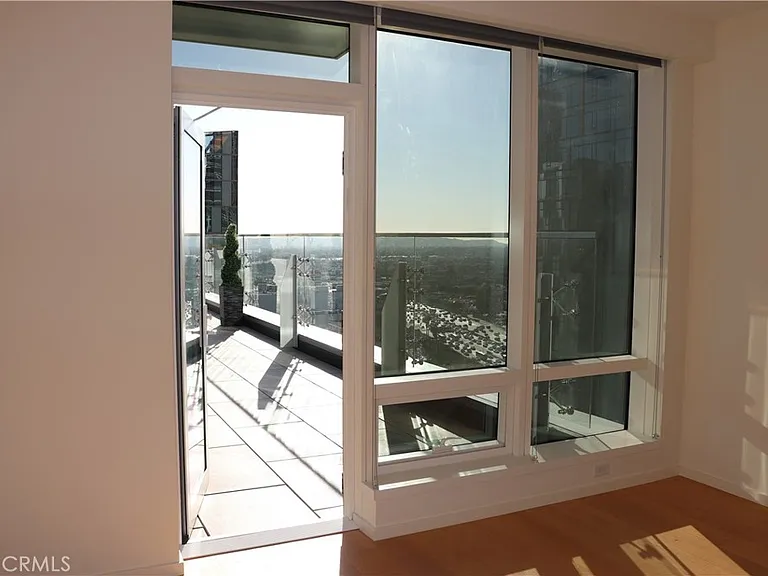 877 Francisco St #2110 — Photo 5