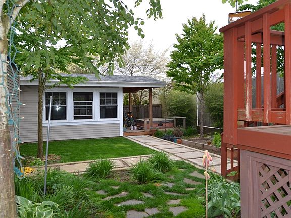 Asian backyard w/ studio!