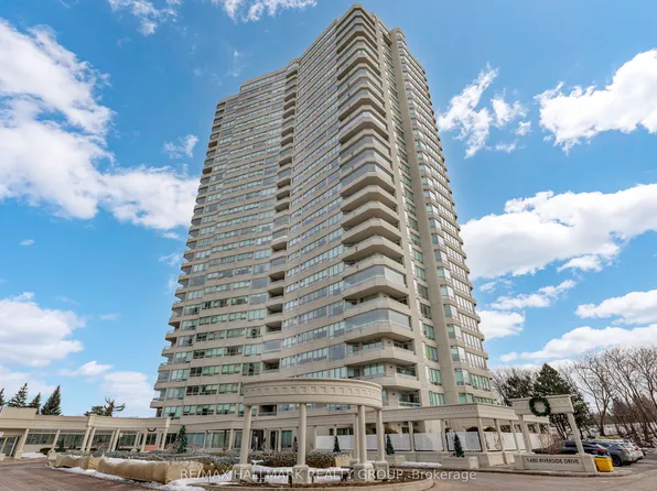 1480 Riverside Dr #1502, Ottawa, ON K1G 5H2