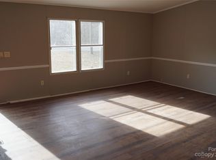 632 E 1st St, Newton, NC 28658