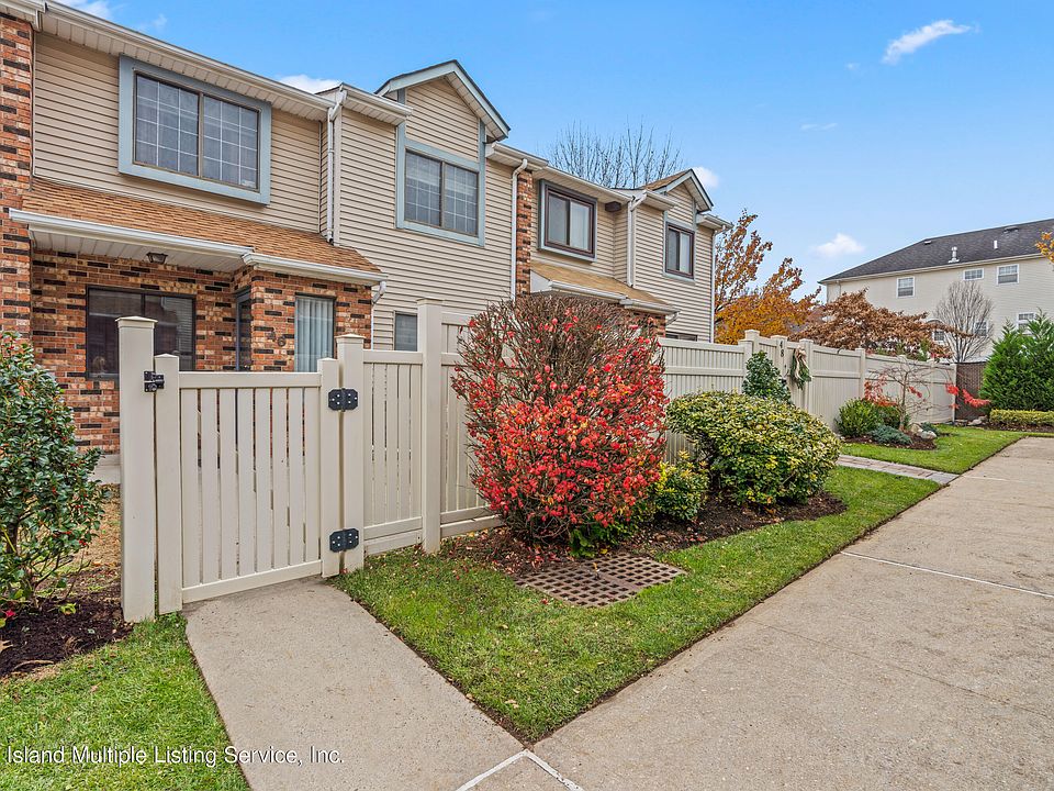 1st image of 46 Gina Ct
