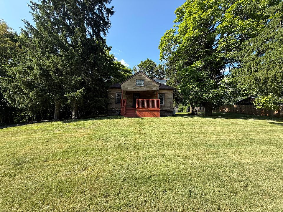 1st image of 2497 7th St