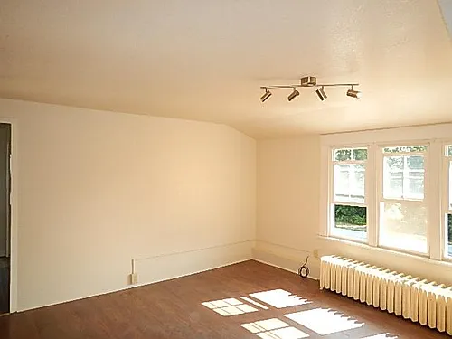 2428 E Grand Ave Photo 1