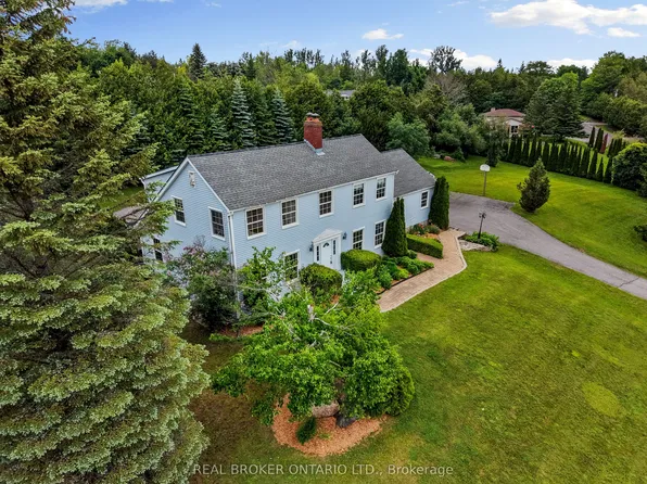 462 Franklin Dr, Selwyn, ON K9J 6X4