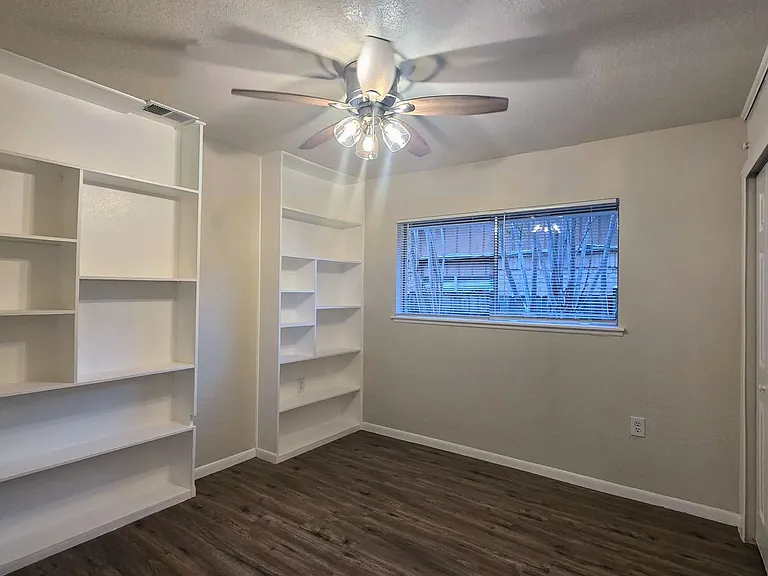 12426 Magnifico St — Photo 16