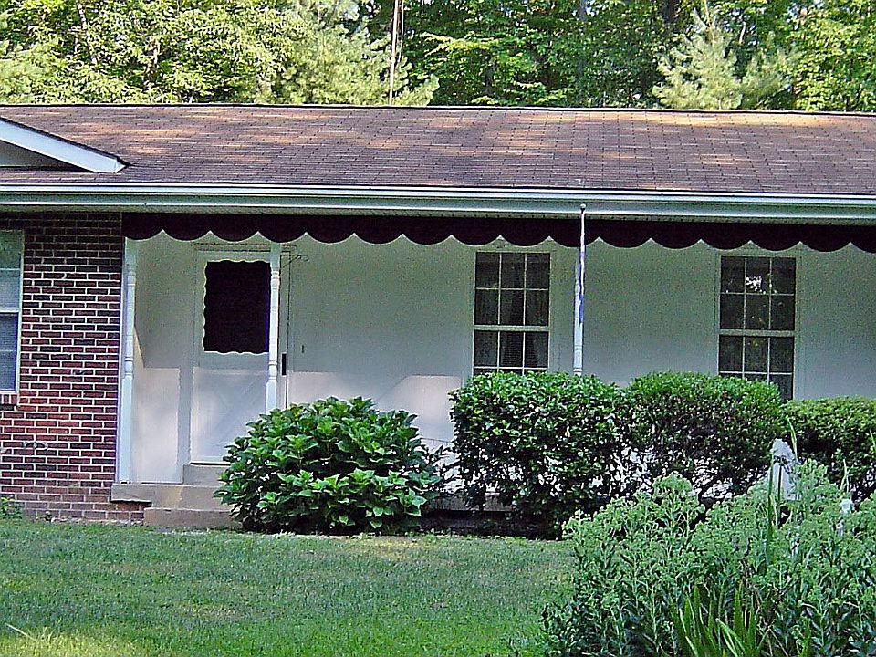 2nd image of 1426 Nelson Ln