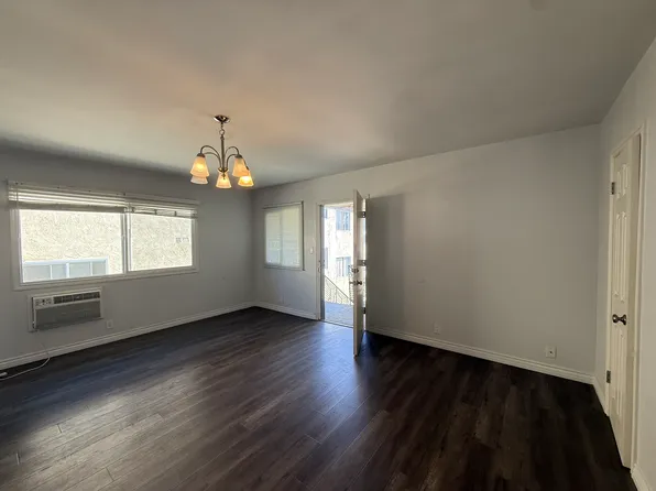 1526 Corinth Ave APT 9, Los Angeles, CA 90025